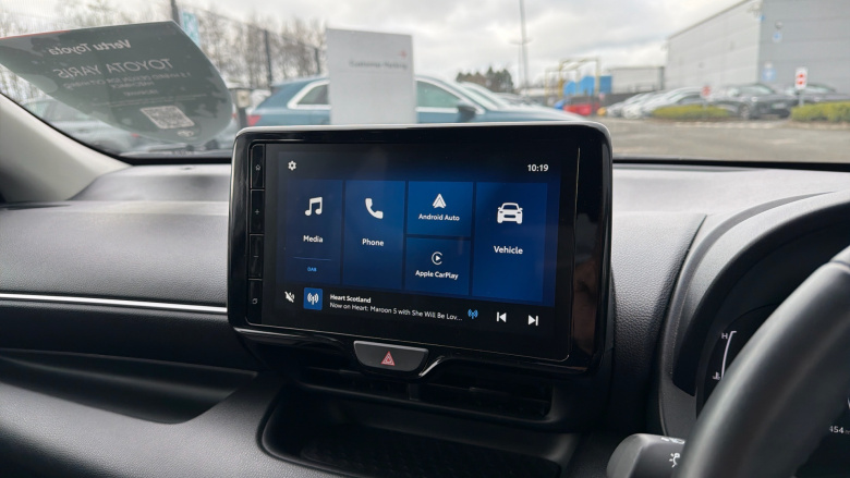 Toyota Yaris 1.5 Hybrid Design 5dr CVT Hybrid Hatchback